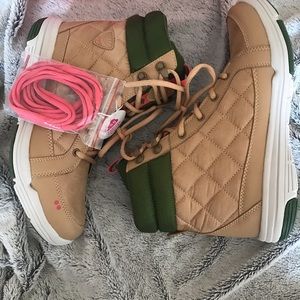 Ryka size 9 1/2 M cream/light tan, green, and pink colored fall/winter boots.